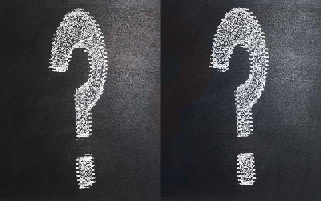 Billede af spørgsmålstegn på tavle