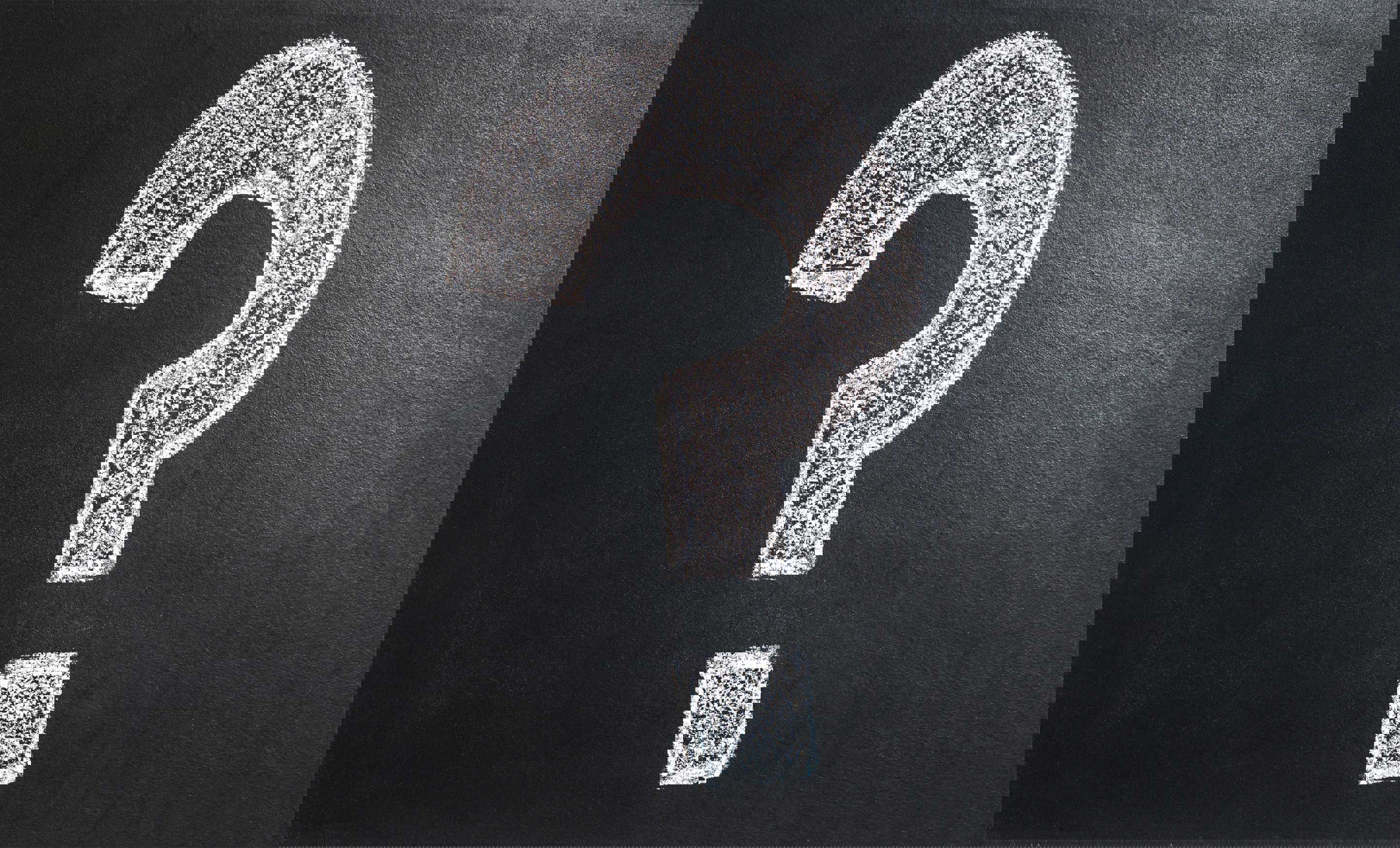 Billede af spørgsmålstegn på tavle