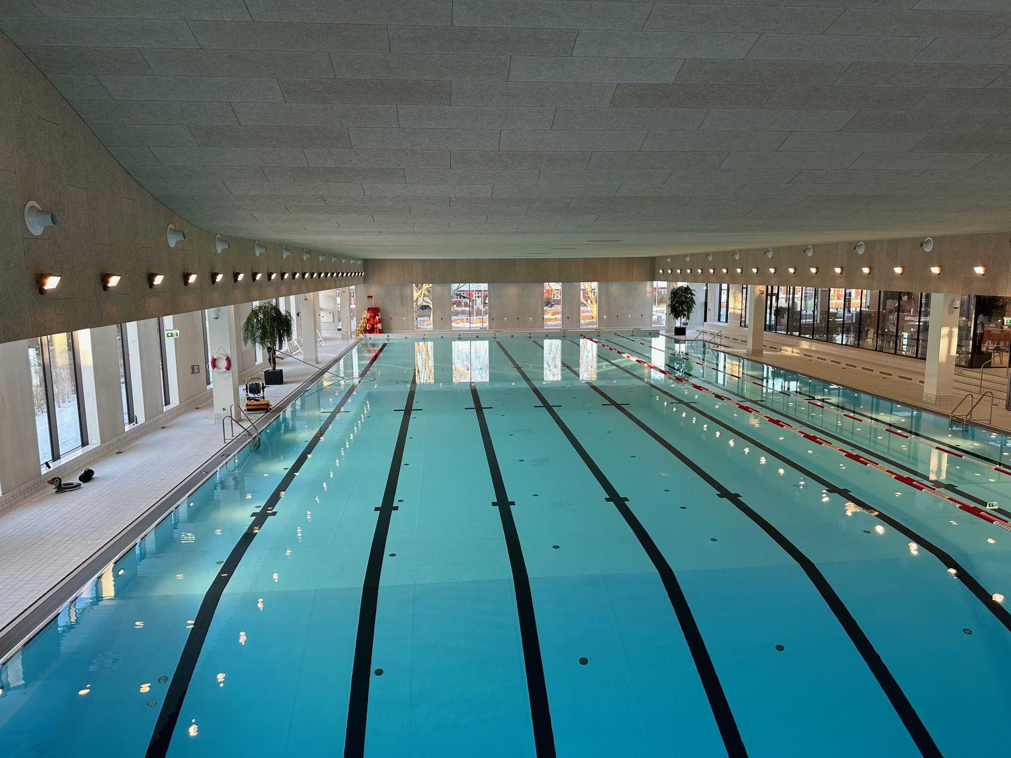 50 meter bassinet set fra 3 meter vippen mod Bymarken